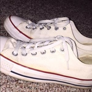 Low Top Converse Size 8.5